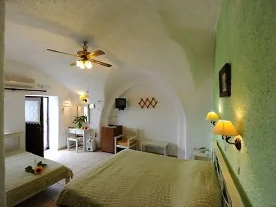 Kavalari - Adults Only Fira (Santorini)