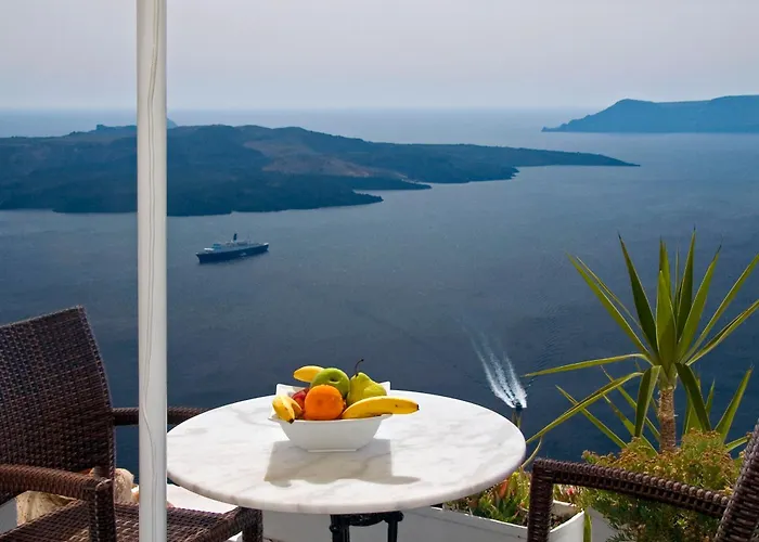 Kavalari - Adults Only Fira (Santorini)