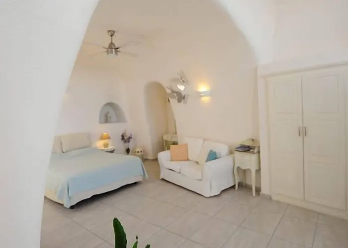 Kavalari - Adults Only Fira (Santorini)