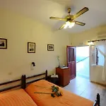 Kavalari - Adults Only 2*