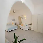 Kavalari - Adults Only Fira (Santorini)