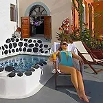 Kavalari - Adults Only Fira (Santorini)