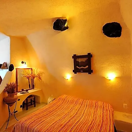 Kavalari - Adults Only Fira (Santorini)
