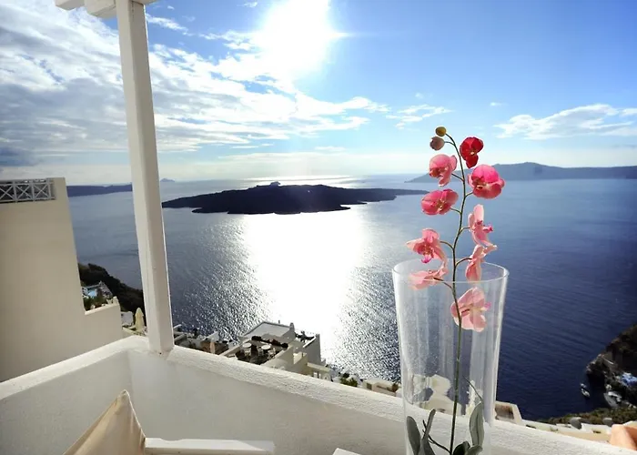 Kavalari - Adults Only Fira (Santorini)