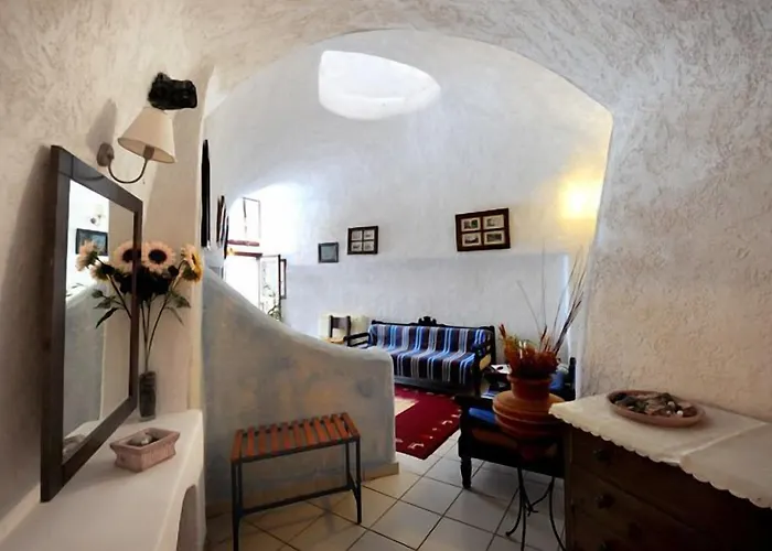 Kavalari - Adults Only Φηρά